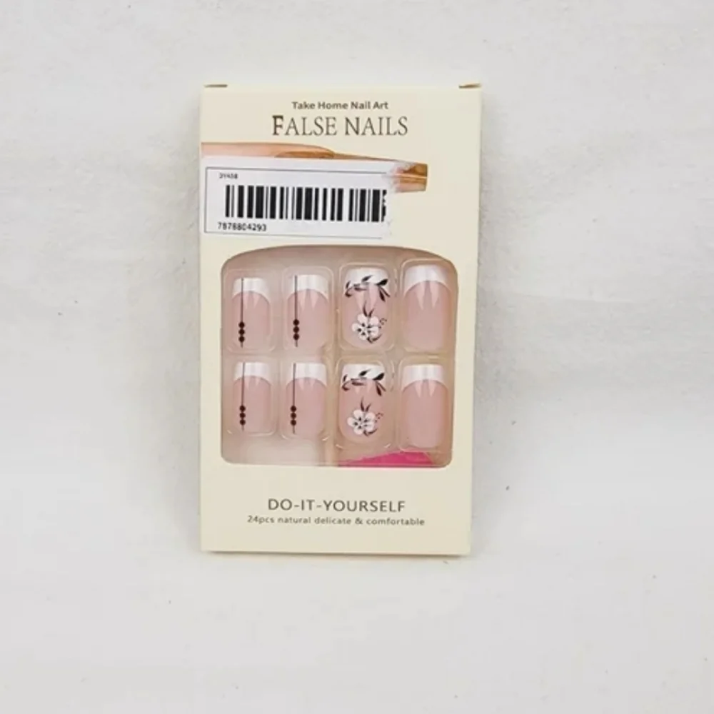 24 Pieces Fake Press On Nails
